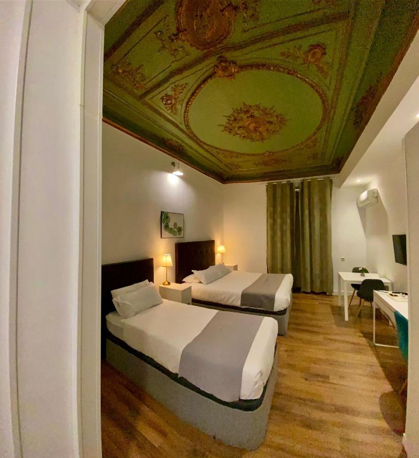 Opera Roost Hotell Madrid Exteriör bild
